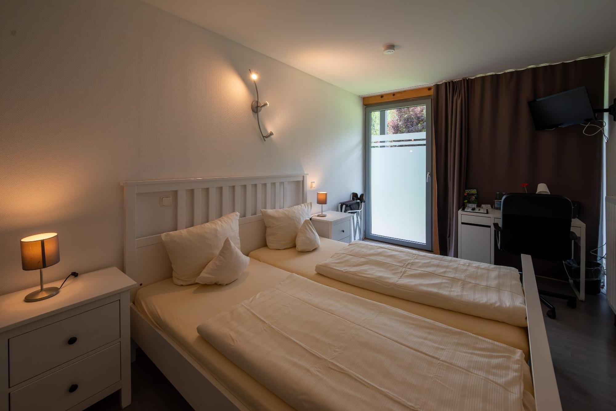 Hotel Vicinity Neubruecke ภายนอก รูปภาพ